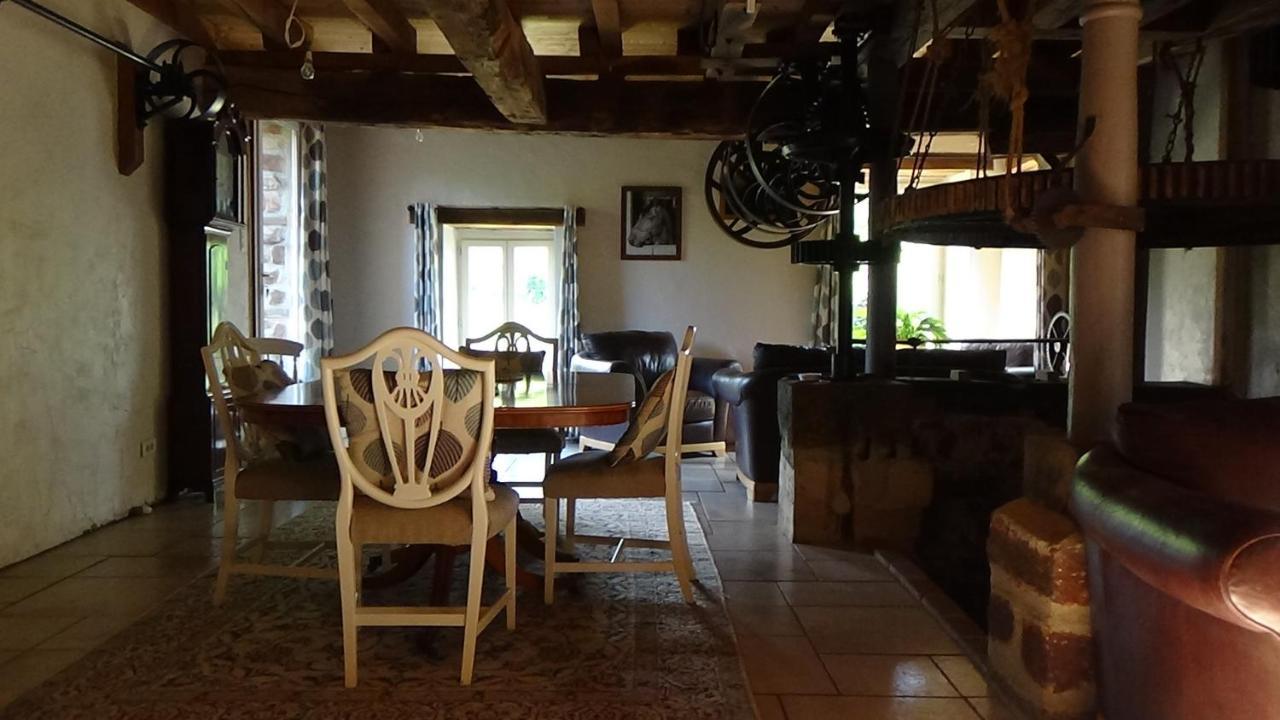 Le Moulin Du Cluzeau Bed & Breakfast Chaillac Dış mekan fotoğraf