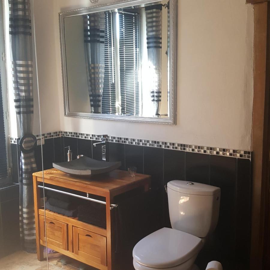Le Moulin Du Cluzeau Bed & Breakfast Chaillac Dış mekan fotoğraf